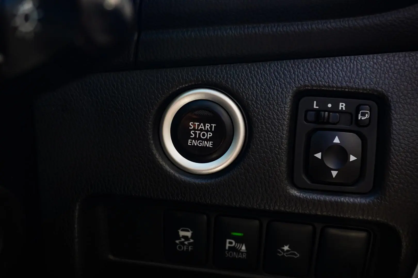 2021 Mitsubishi Pajero Sport Gallery Image 24