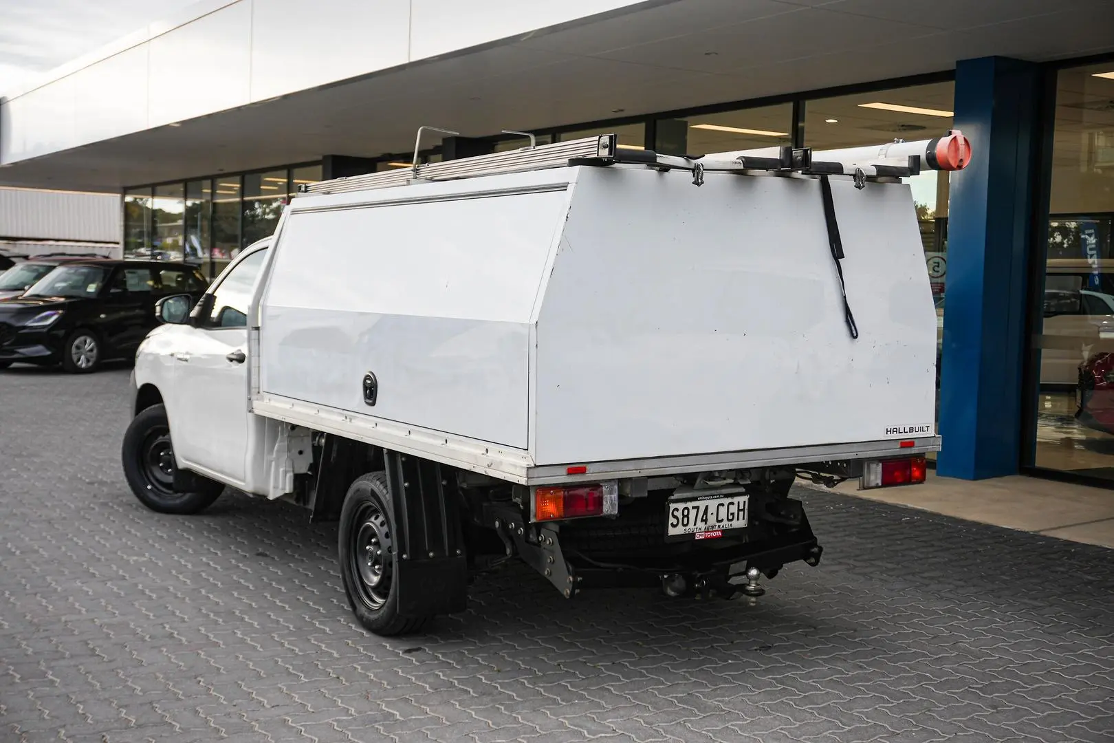 2020 Toyota Hilux Gallery Image 3