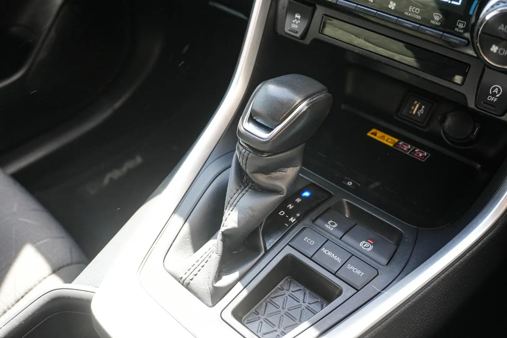 2023 Toyota RAV4 Gallery Image 18