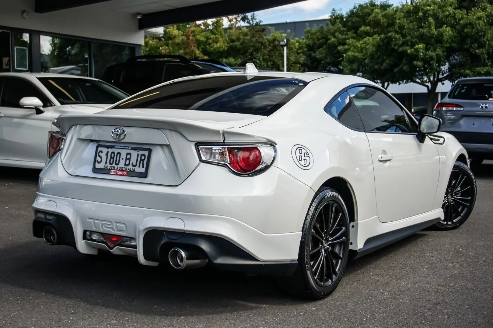 2015 Toyota 86 Gallery Image 2