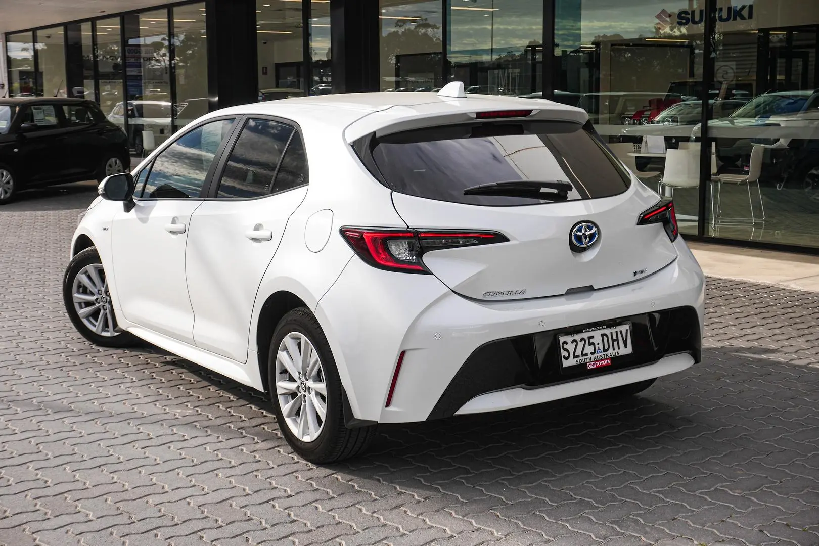 2025 Toyota Corolla Gallery Image 3