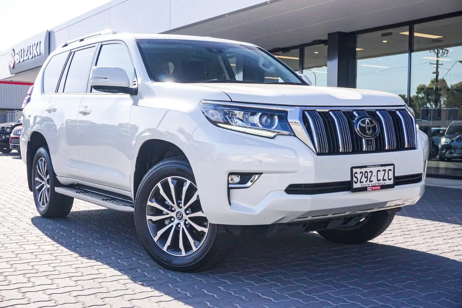 2023 Toyota Landcruiser Prado Gallery Image 1