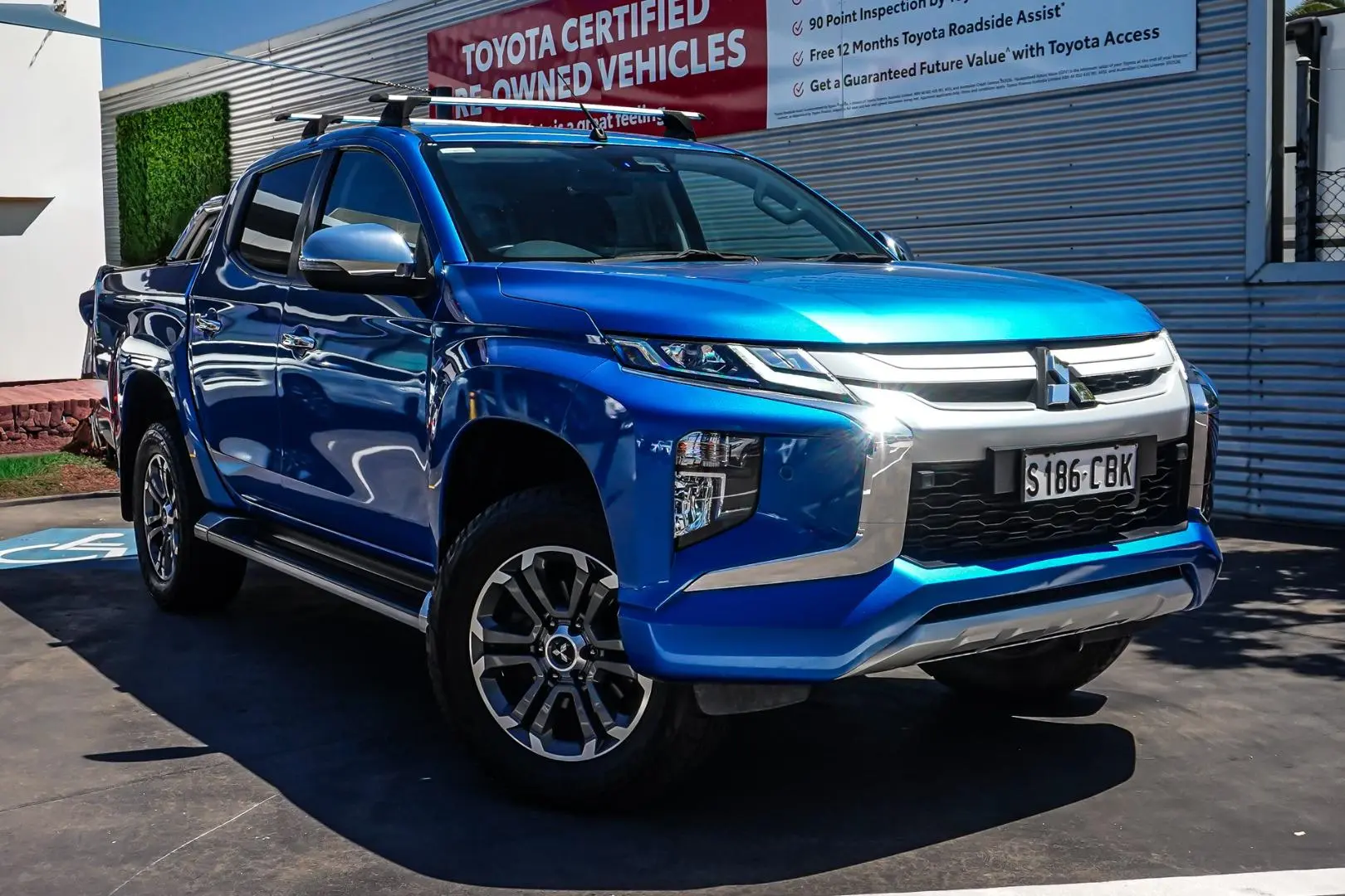 2018 Mitsubishi Triton Gallery Image 2