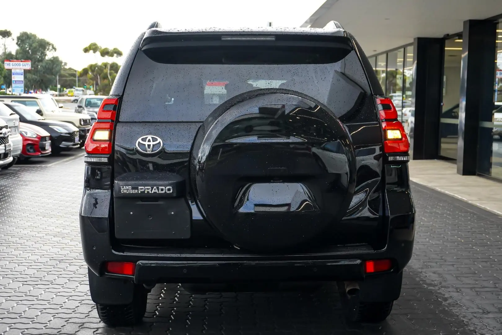 2018 Toyota Landcruiser Prado Gallery Image 5
