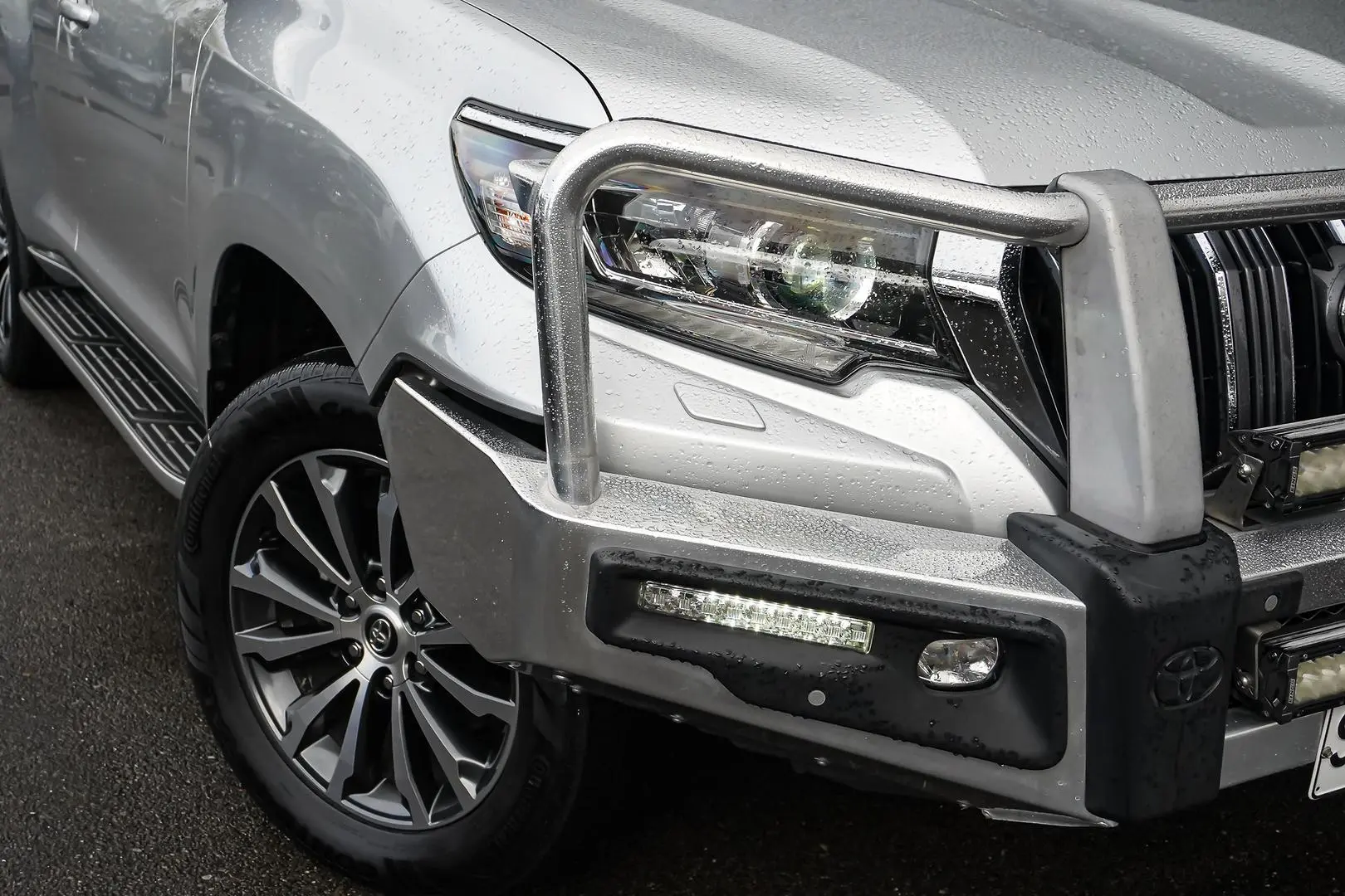 2022 Toyota Landcruiser Prado Gallery Image 10