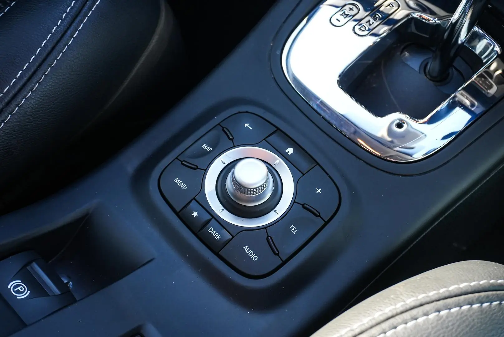 2015 Renault Megane Gallery Image 21