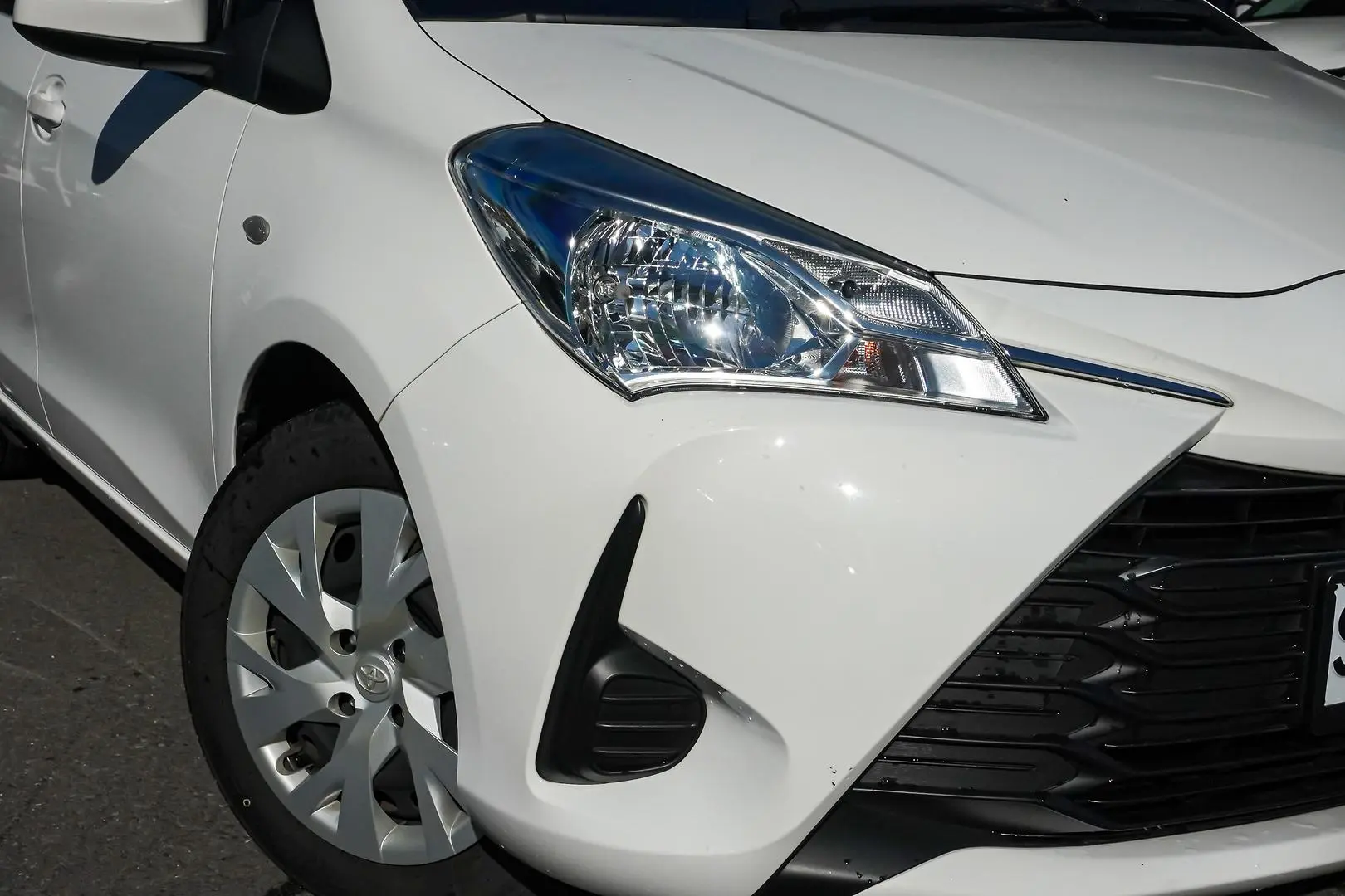 2019 Toyota Yaris Gallery Image 12
