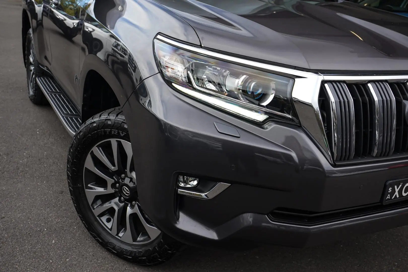 2022 Toyota Landcruiser Prado Gallery Image 11