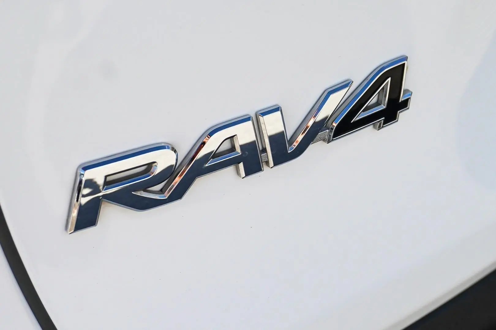 2024 Toyota RAV4 Gallery Image 16