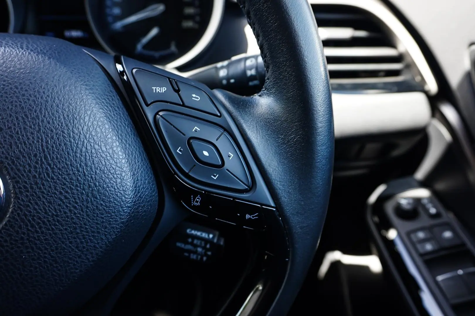 2023 Toyota C-HR Gallery Image 23