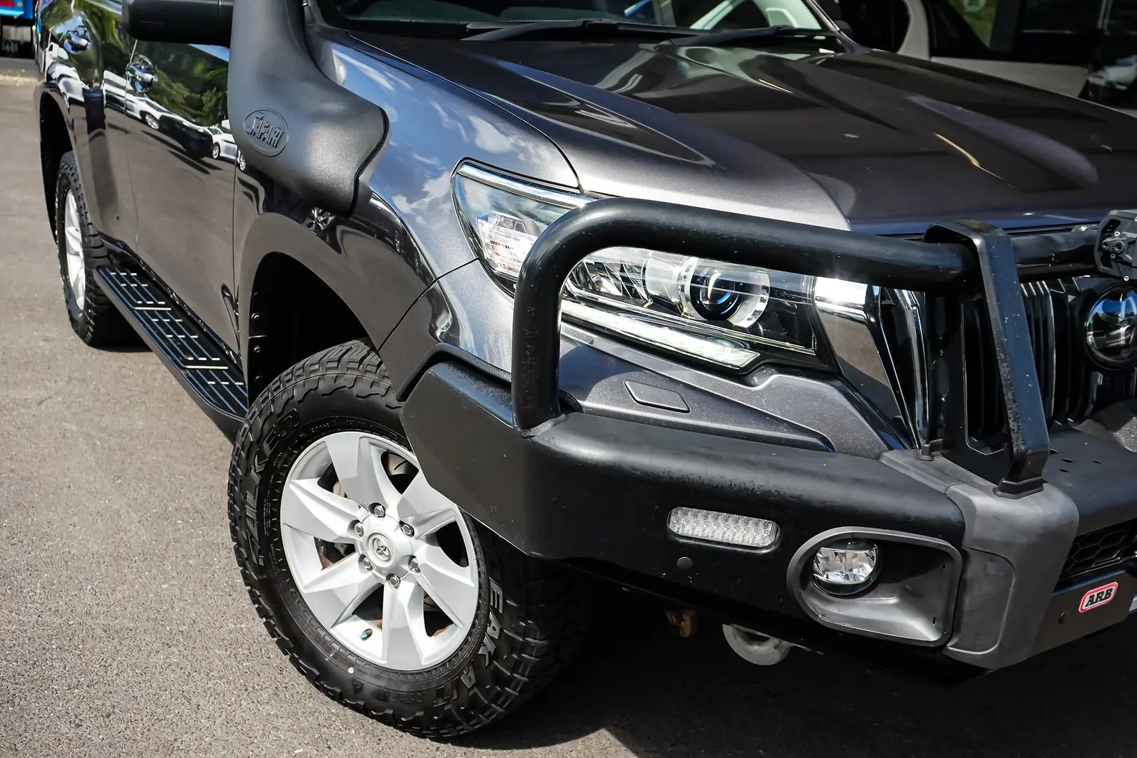 2018 Toyota Landcruiser Prado Gallery Image 15