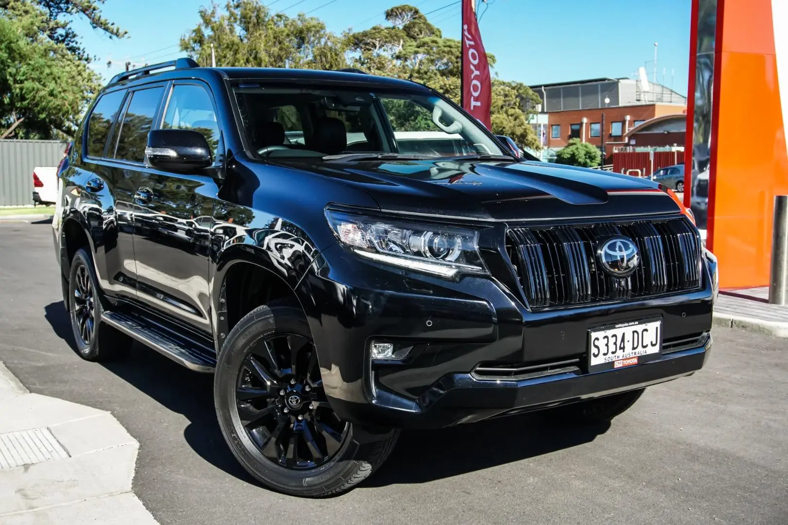 2022 Toyota Landcruiser Prado Gallery Image 1