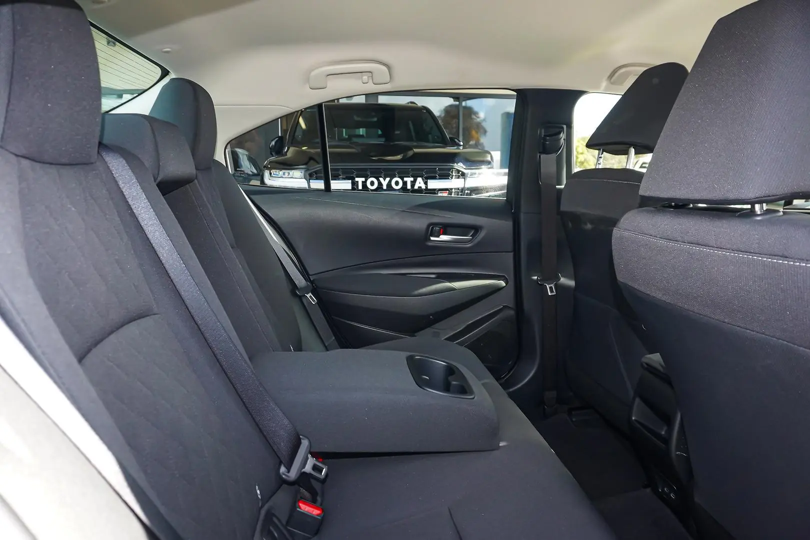 2025 Toyota Corolla Gallery Image 7