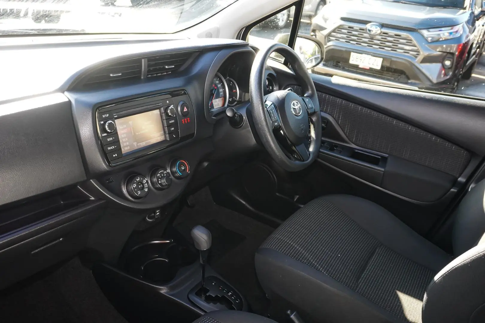 2019 Toyota Yaris Gallery Image 11
