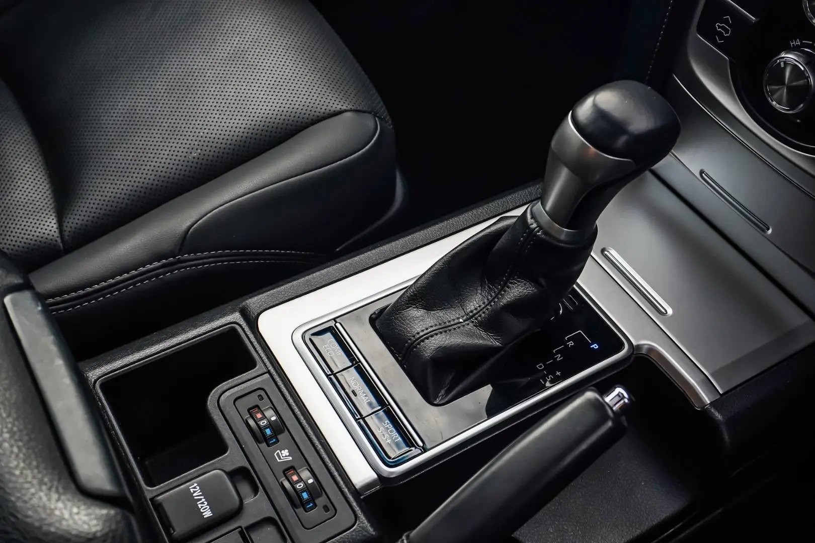 2021 Toyota Landcruiser Prado Gallery Image 21