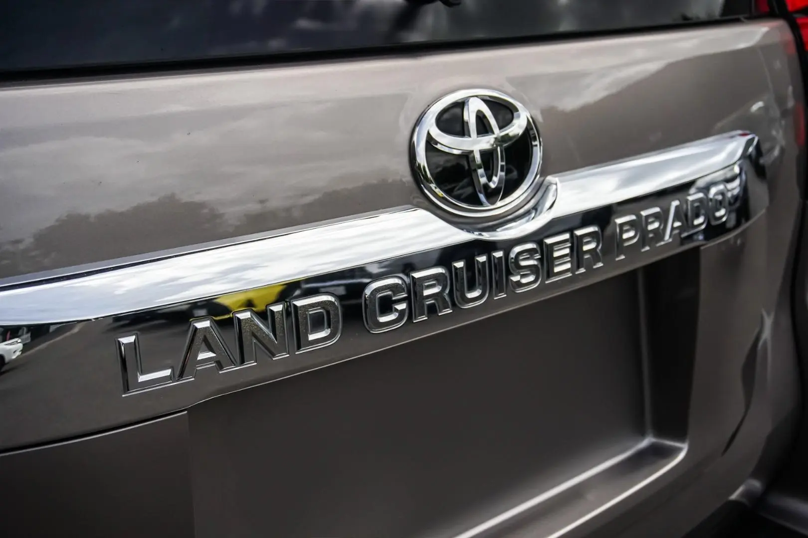 2022 Toyota Landcruiser Prado Gallery Image 14