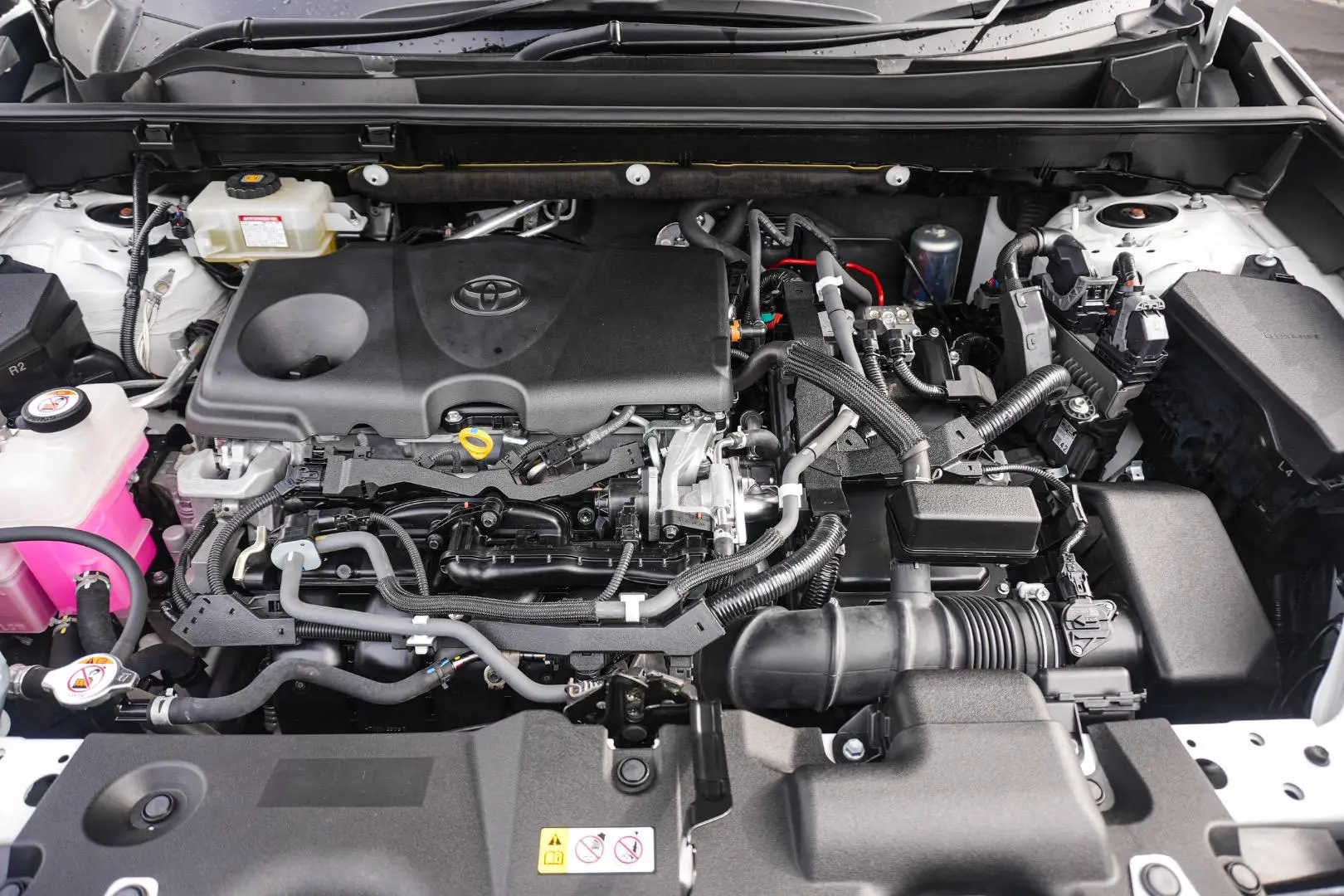 2020 Toyota RAV4 Gallery Image 23