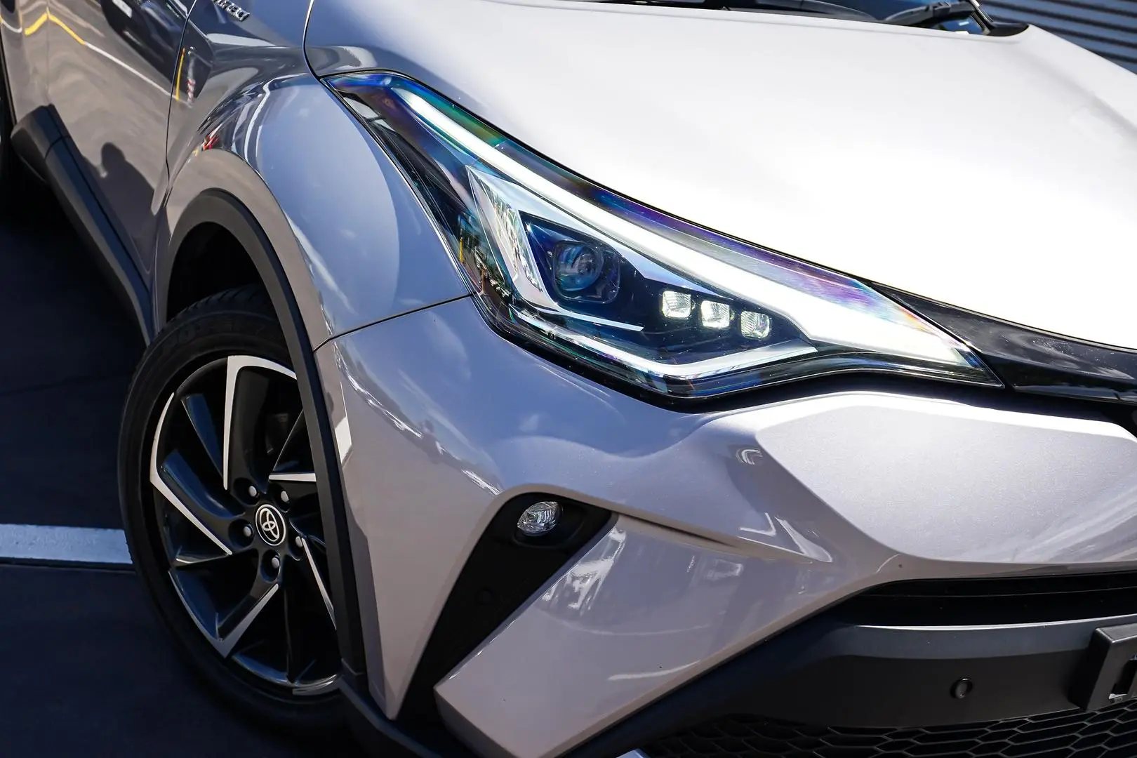 2023 Toyota C-HR Gallery Image 16