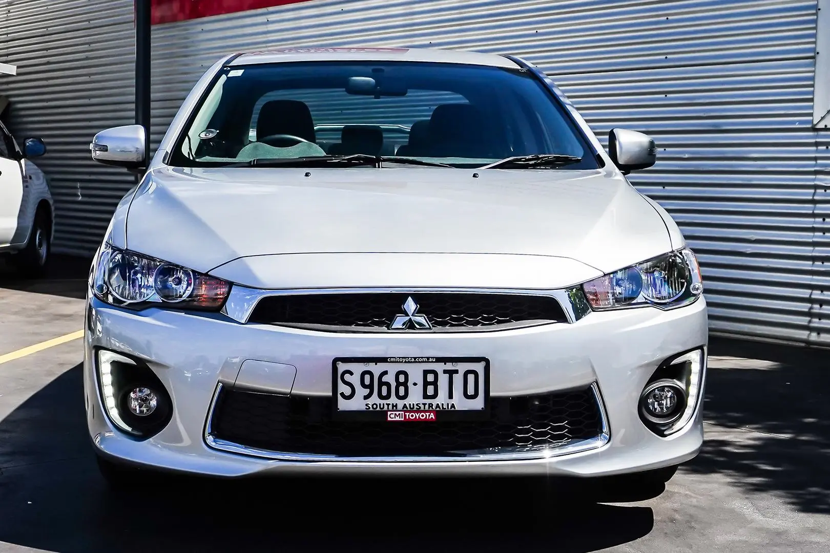 2017 Mitsubishi Lancer Gallery Image 5