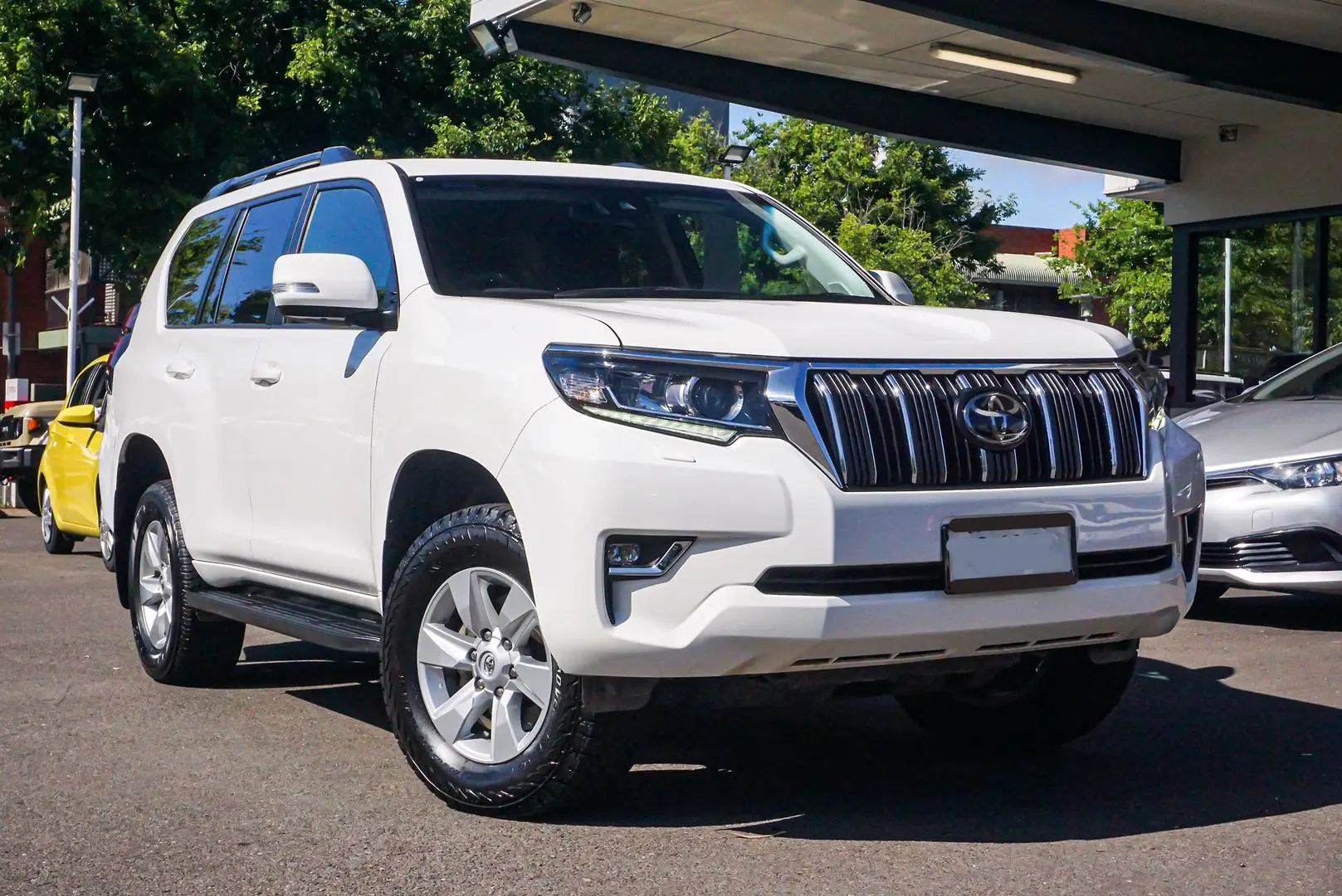 2023 Toyota Landcruiser Prado Gallery Image 1