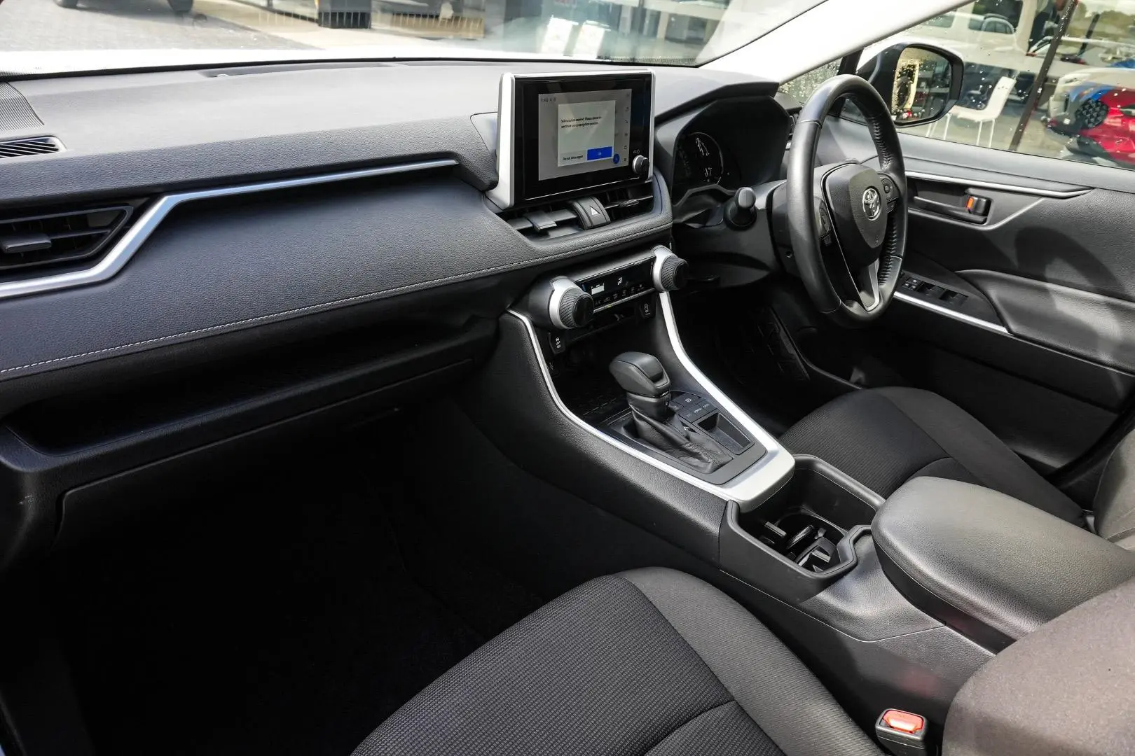 2024 Toyota RAV4 Gallery Image 10