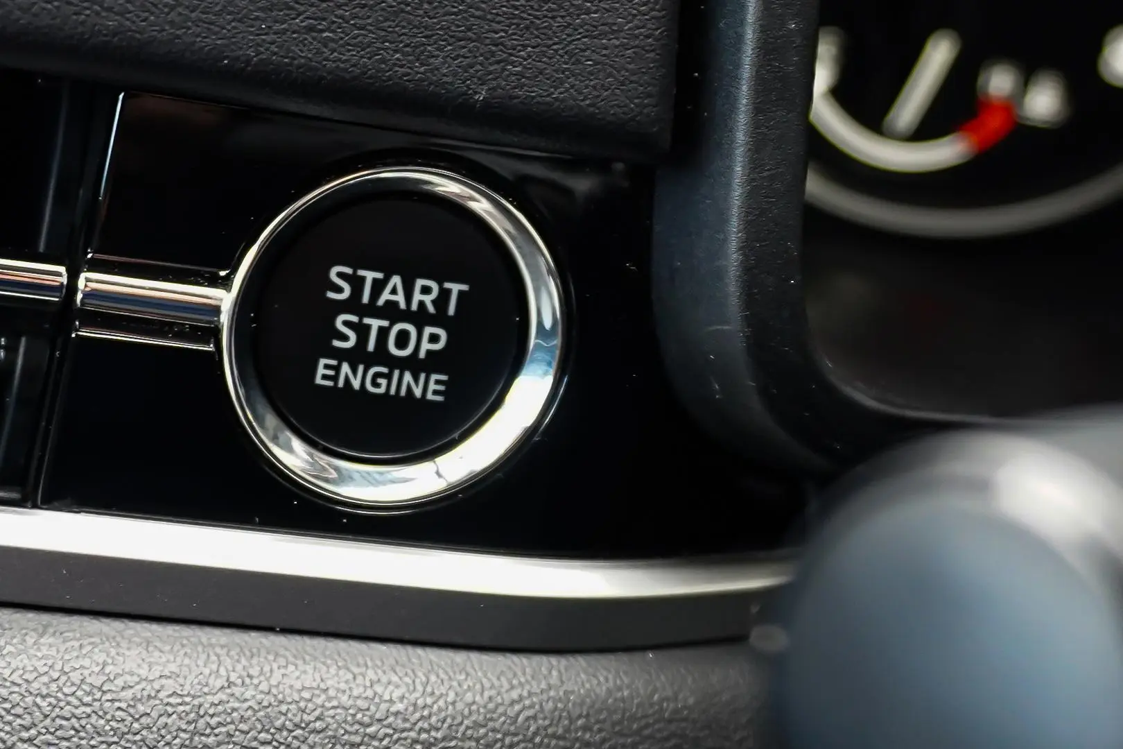 2023 Mitsubishi Outlander Gallery Image 26