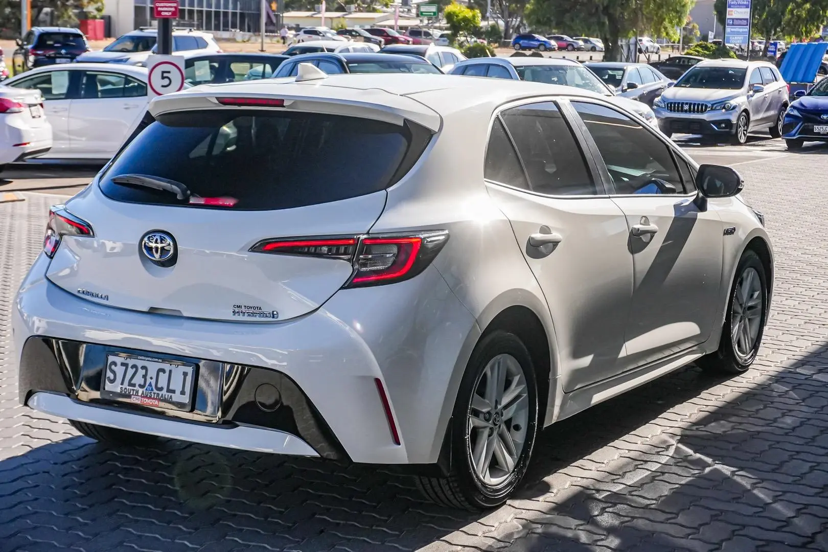 2021 Toyota Corolla Gallery Image 3