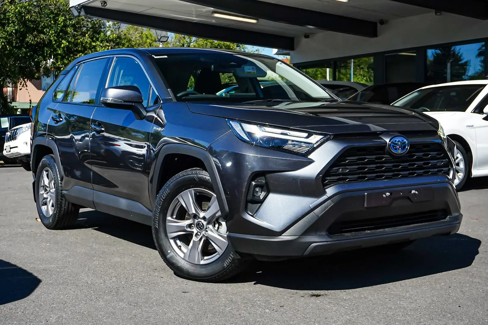 2022 Toyota RAV4 Gallery Image 2