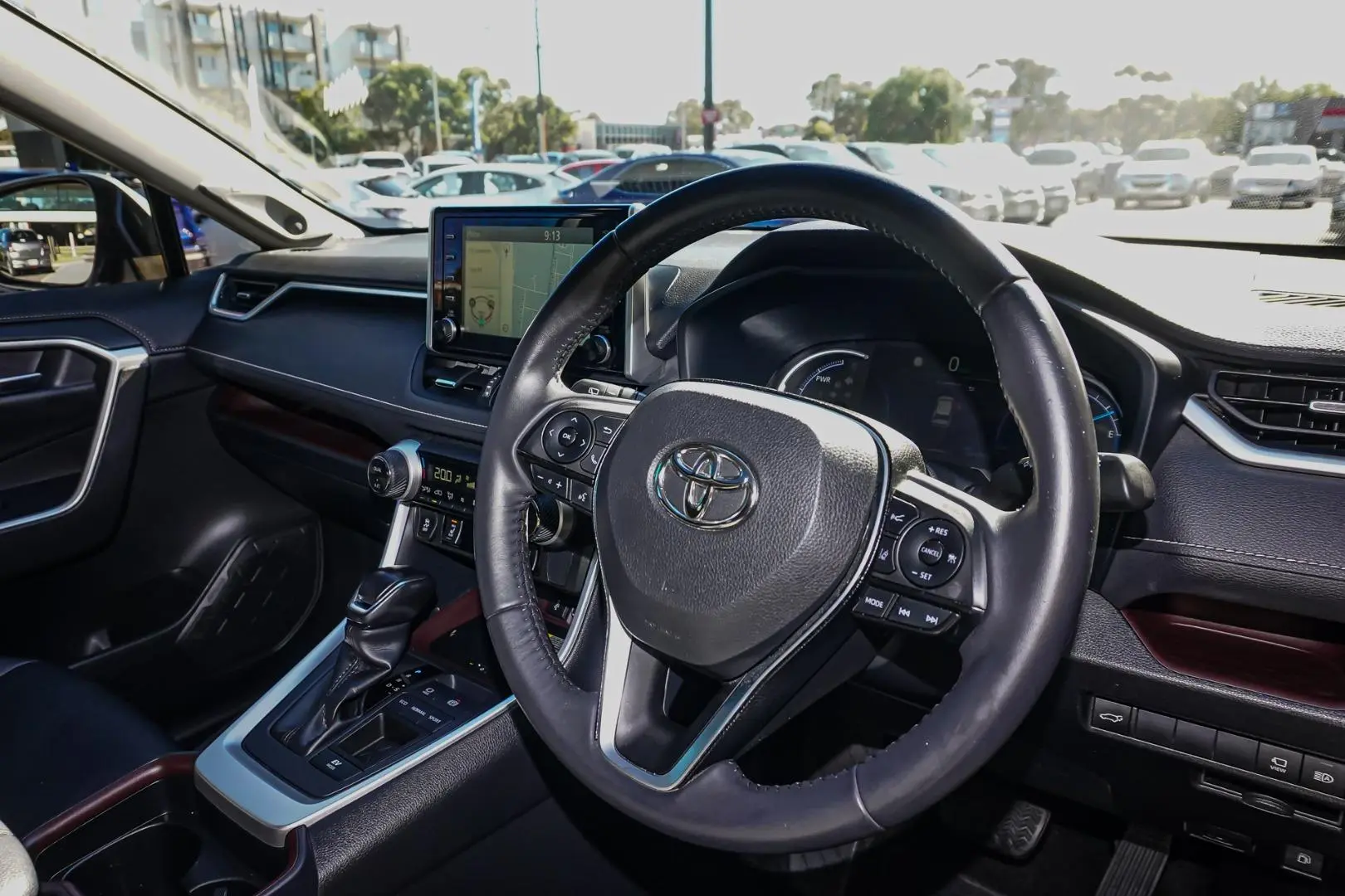 2020 Toyota RAV4 Gallery Image 7