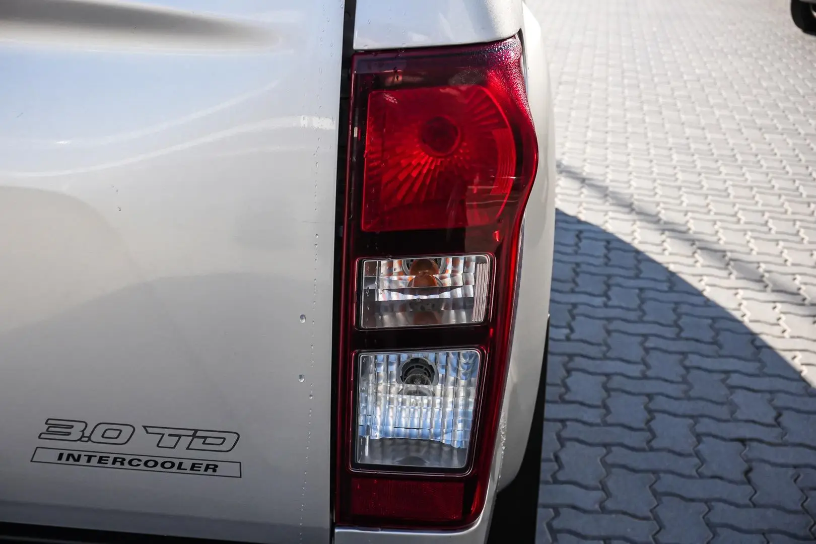 2018 Isuzu D-MAX Gallery Image 14