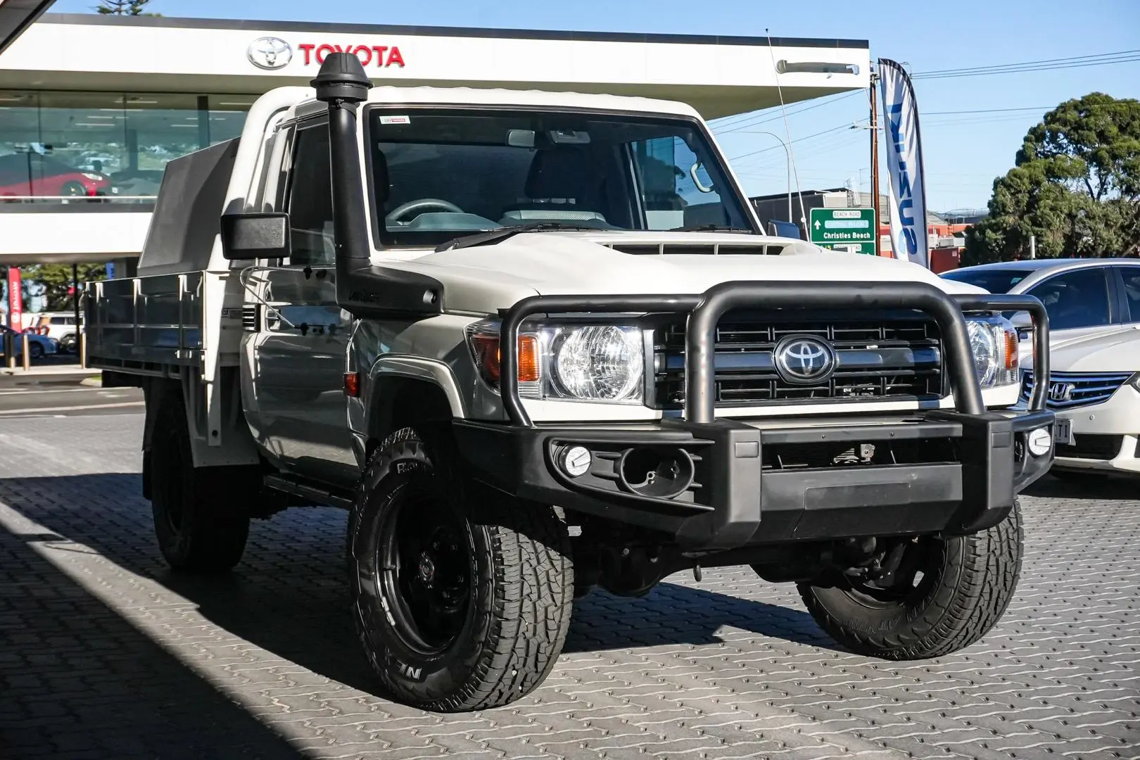 2023 Toyota Landcruiser Gallery Image 2