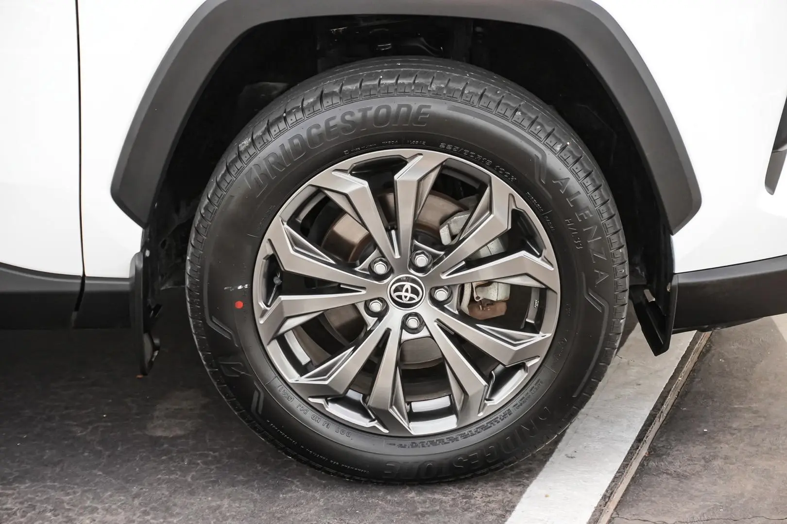 2021 Toyota RAV4 Gallery Image 13