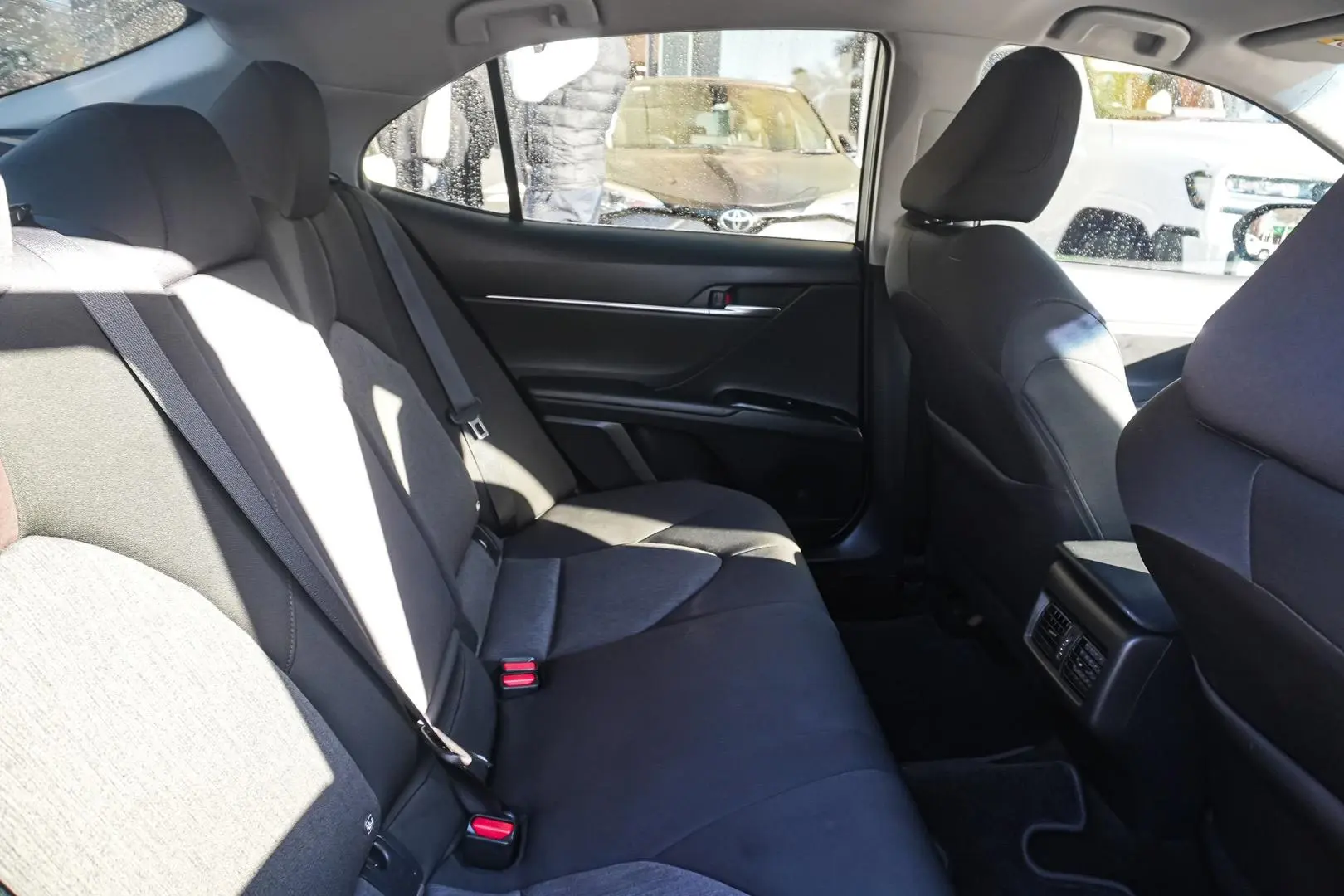 2019 Toyota Camry Gallery Image 8
