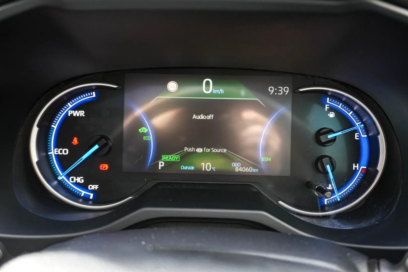 2020 Toyota RAV4 Gallery Image 17