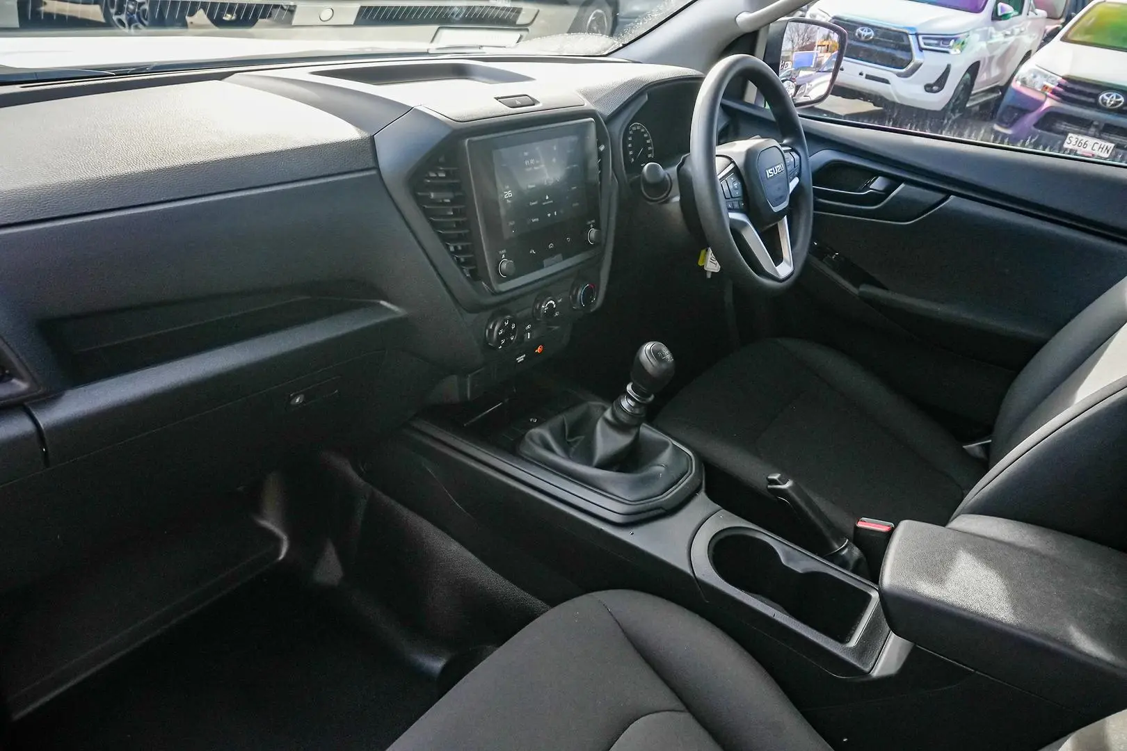 2024 Isuzu D-MAX Gallery Image 7