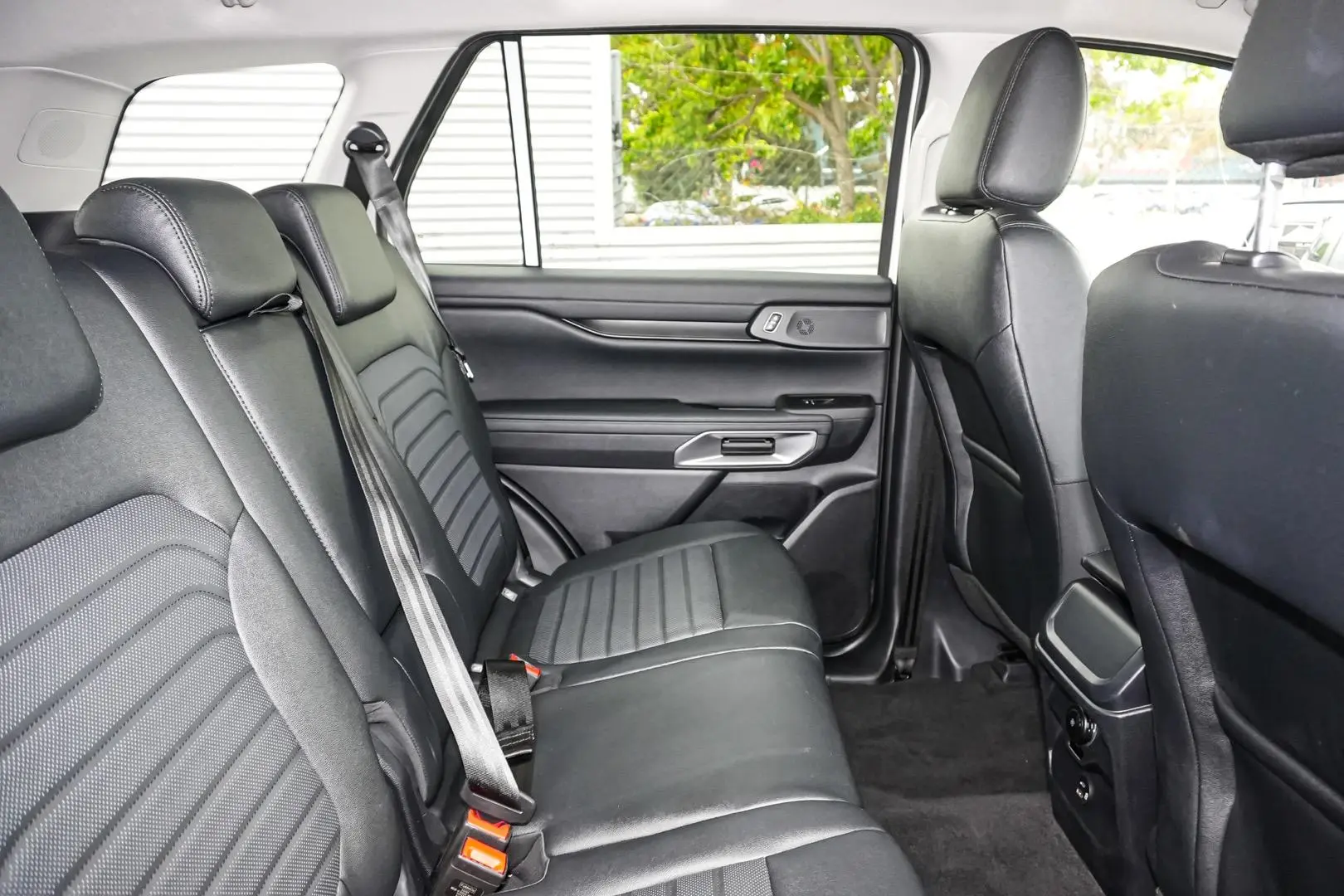 2024 Ford Everest Gallery Image 8