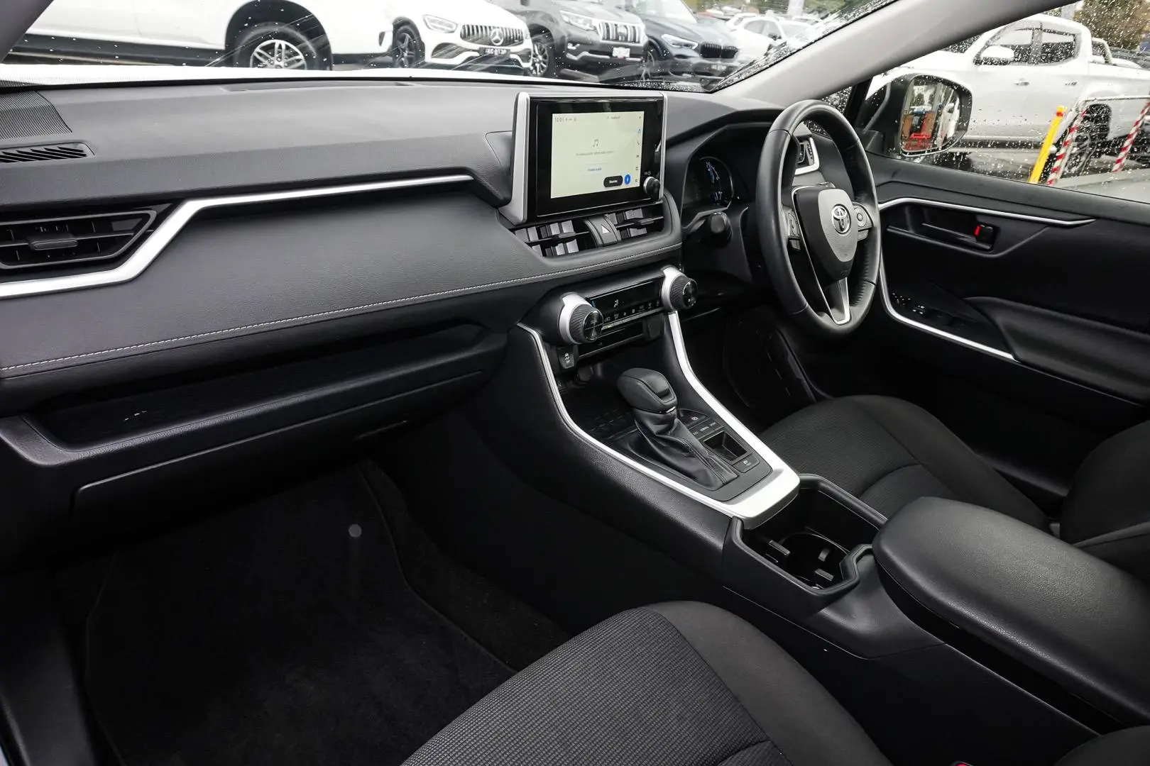 2024 Toyota RAV4 Gallery Image 10
