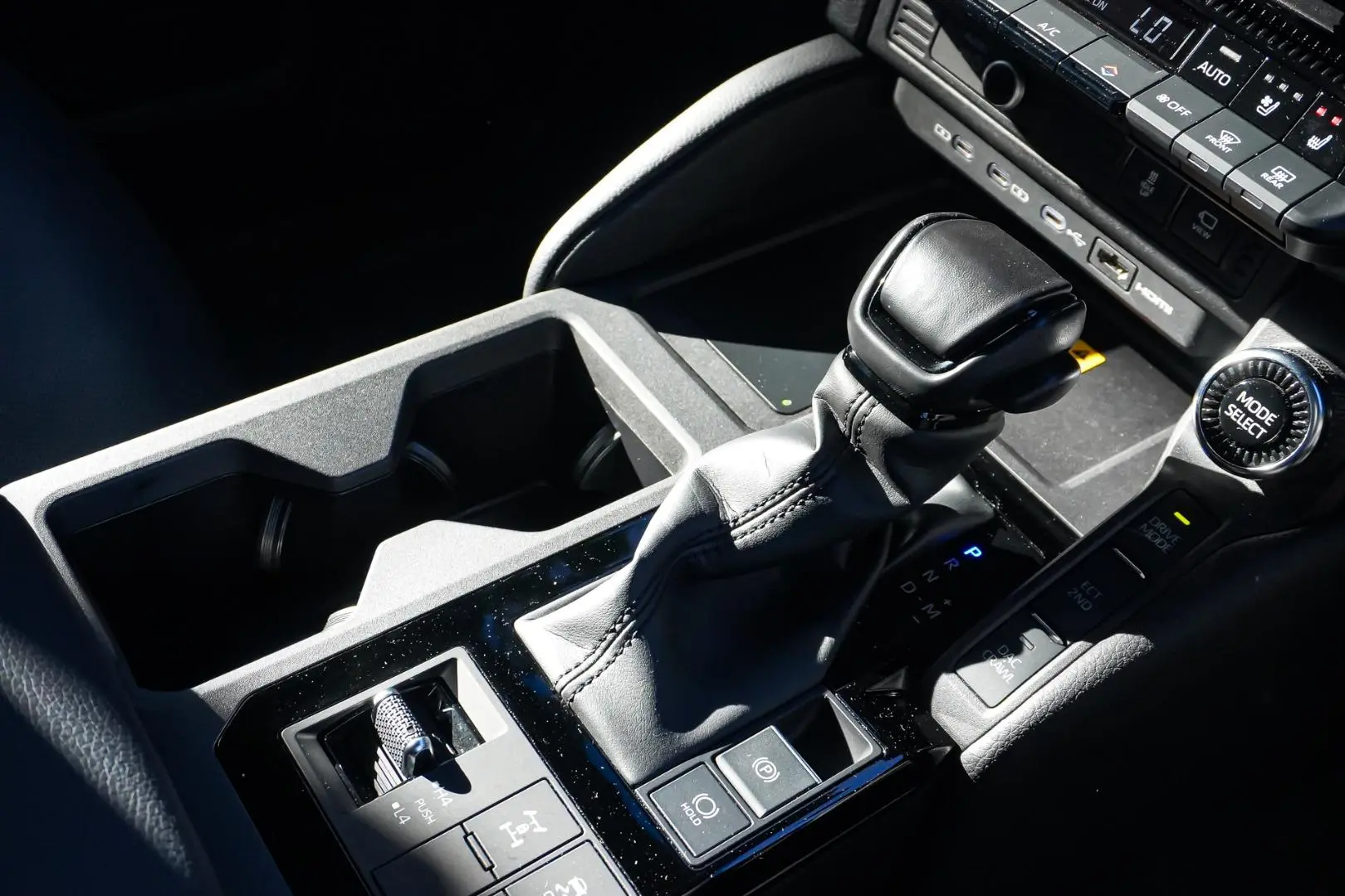 2024 Toyota Landcruiser Prado Gallery Image 19