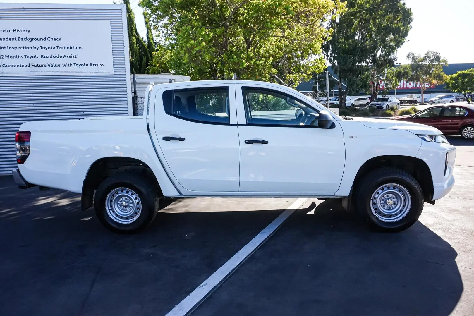 2020 Mitsubishi Triton Gallery Image 4