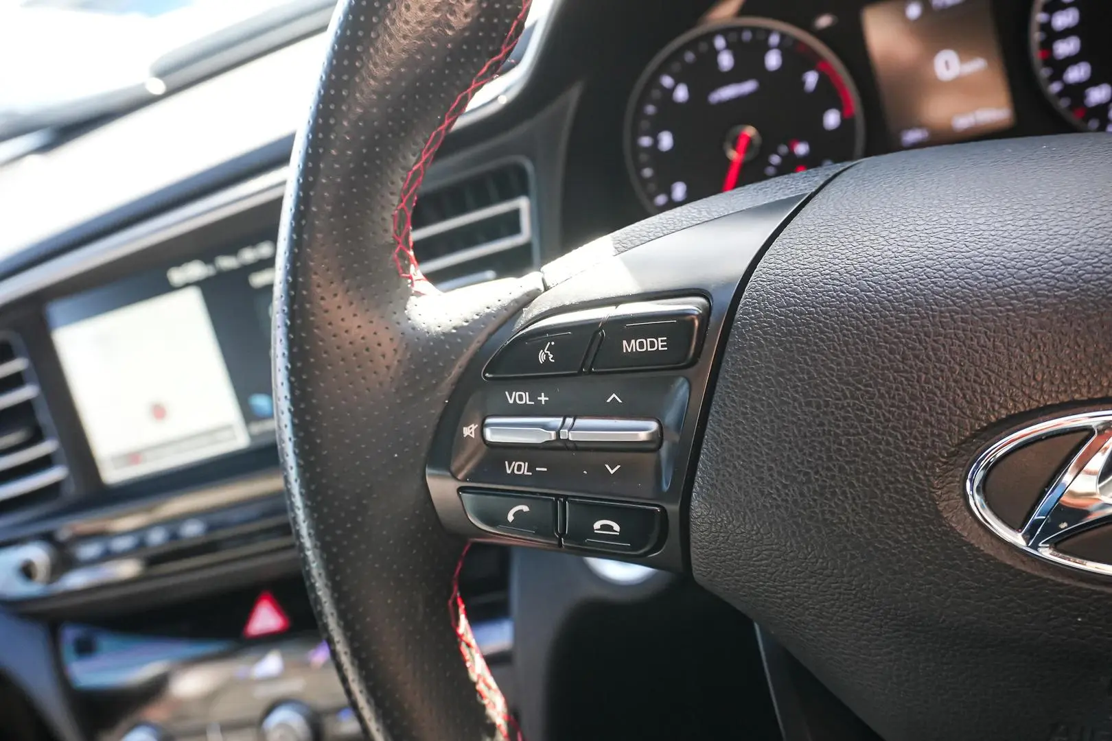 2019 Hyundai Elantra Gallery Image 20