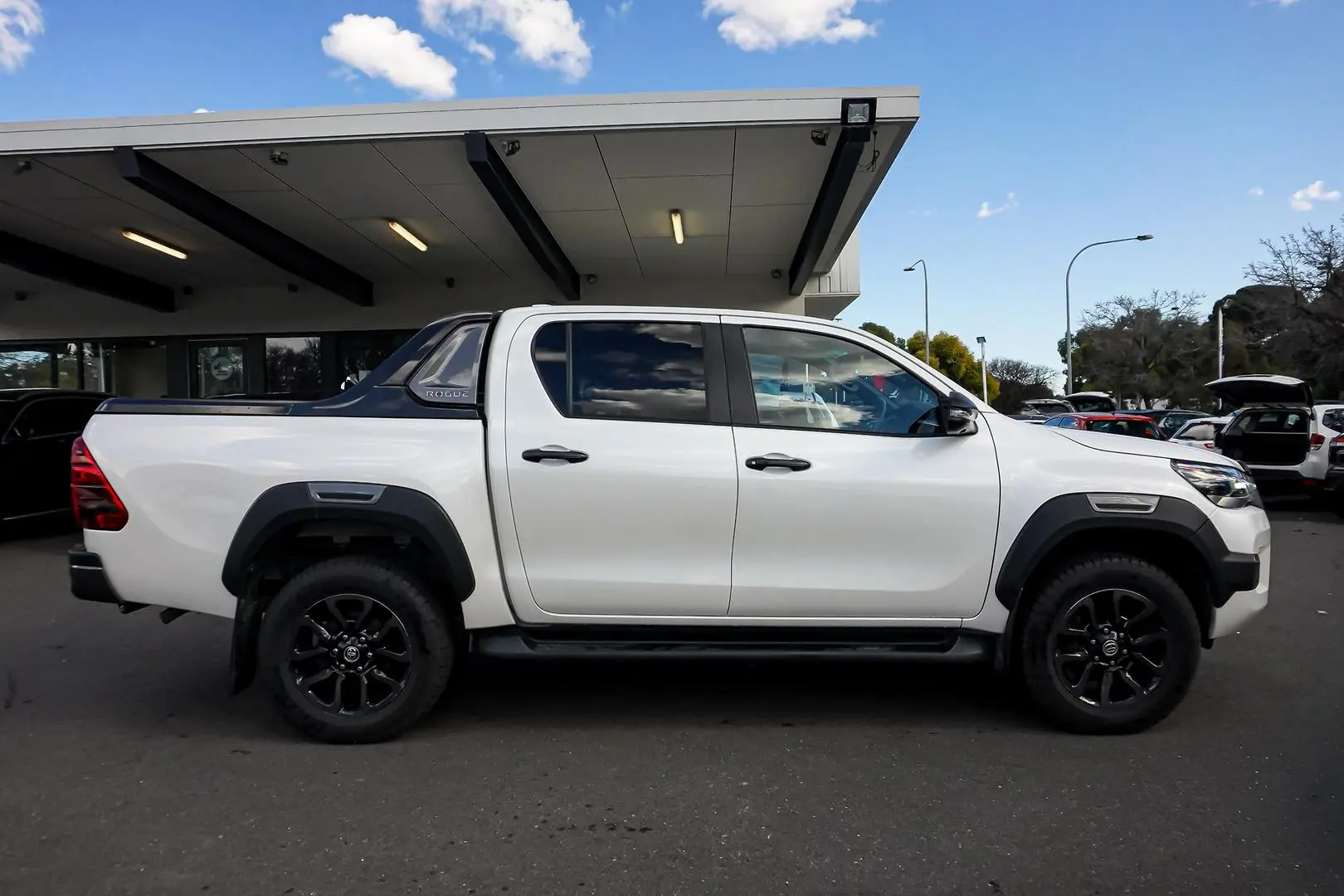 2022 Toyota Hilux Gallery Image 4