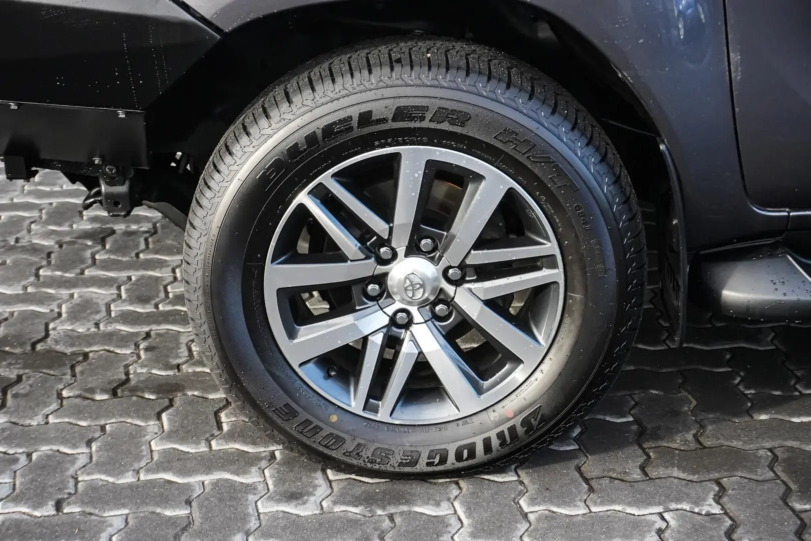 2018 Toyota Hilux Gallery Image 12