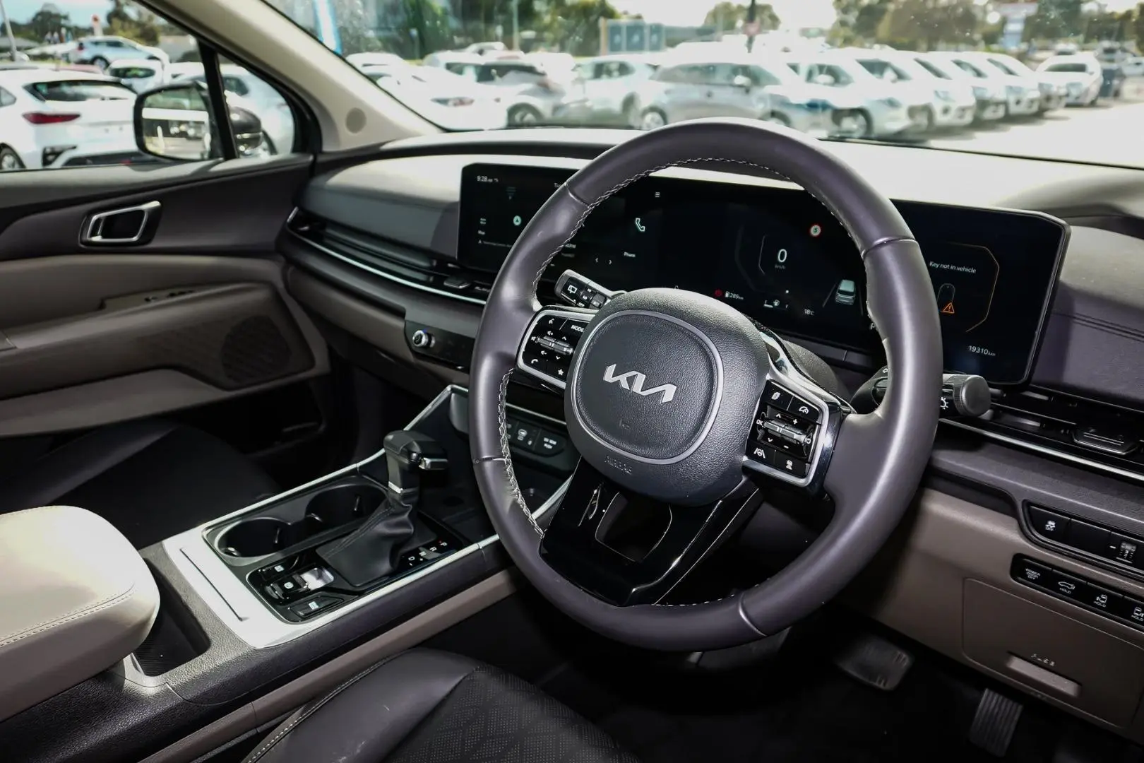 2024 Kia Carnival Gallery Image 7