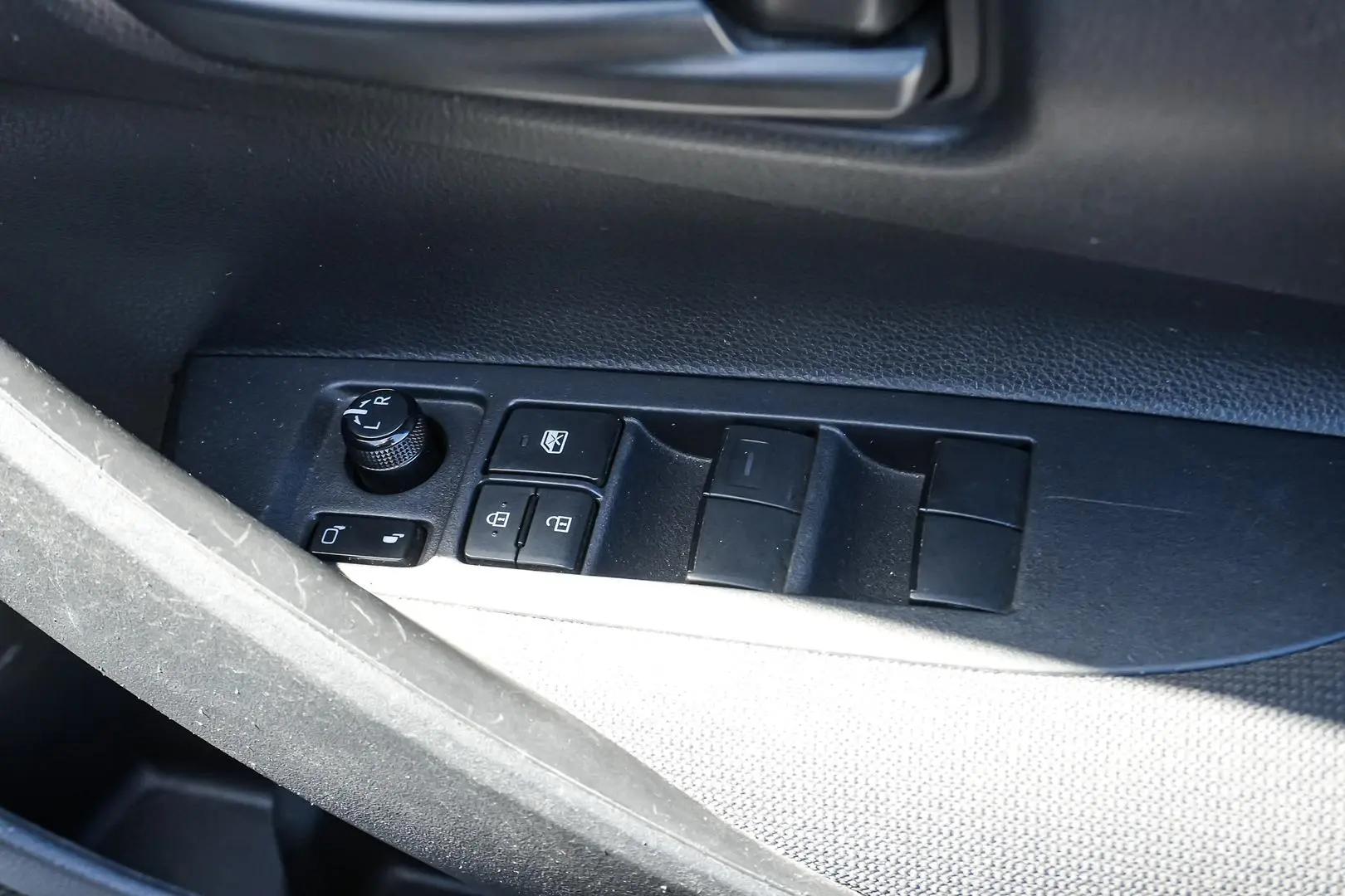 2019 Toyota Corolla Gallery Image 16