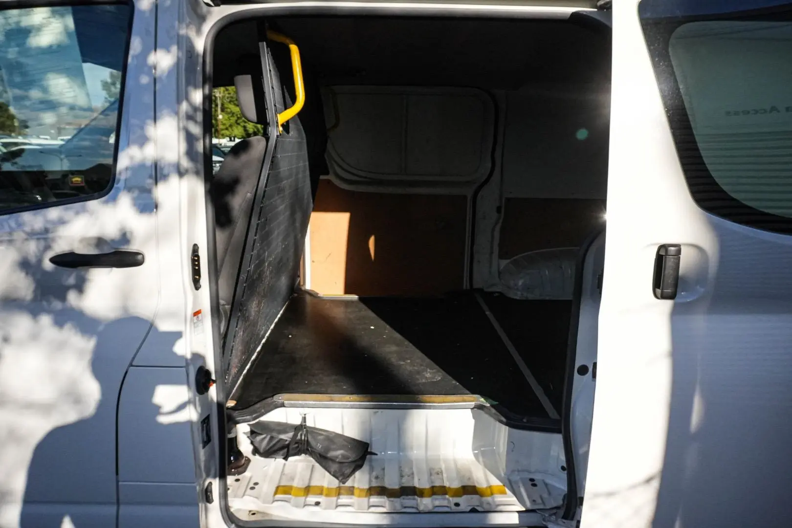 2020 Toyota Hiace Gallery Image 8