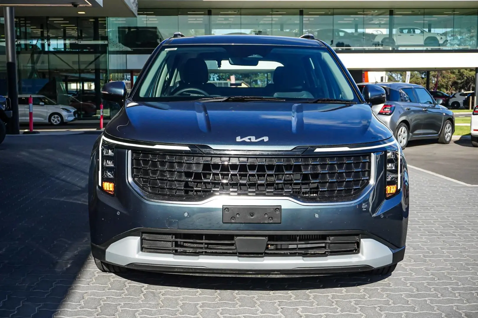 2024 Kia Carnival Gallery Image 5