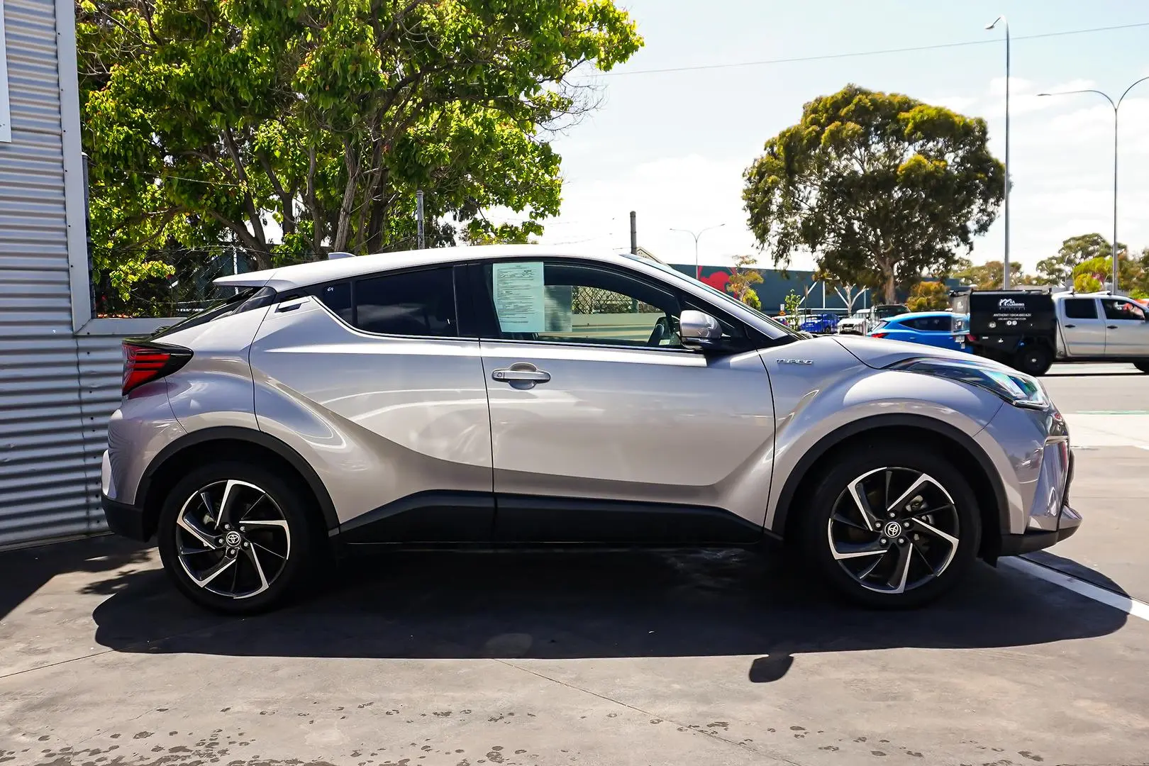 2023 Toyota C-HR Gallery Image 4