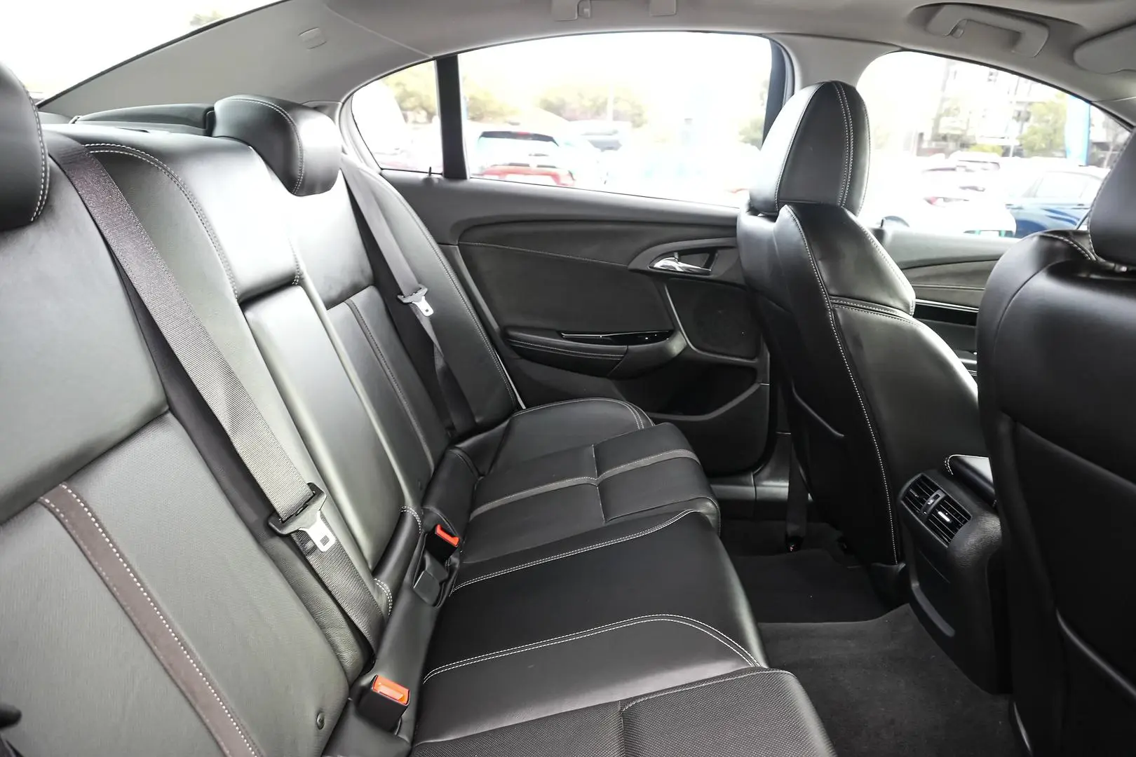 2017 Holden Commodore Gallery Image 11