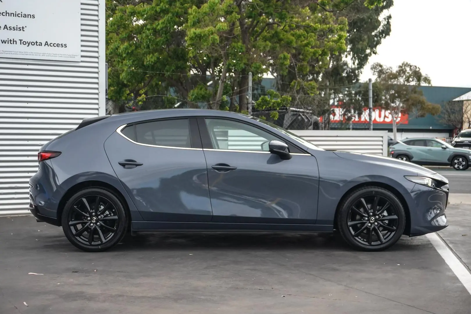 2025 Mazda 3 Gallery Image 4