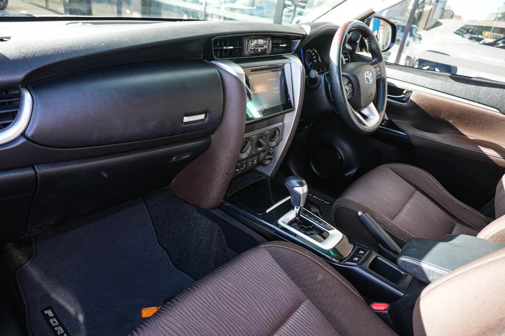 2016 Toyota Fortuner Gallery Image 10